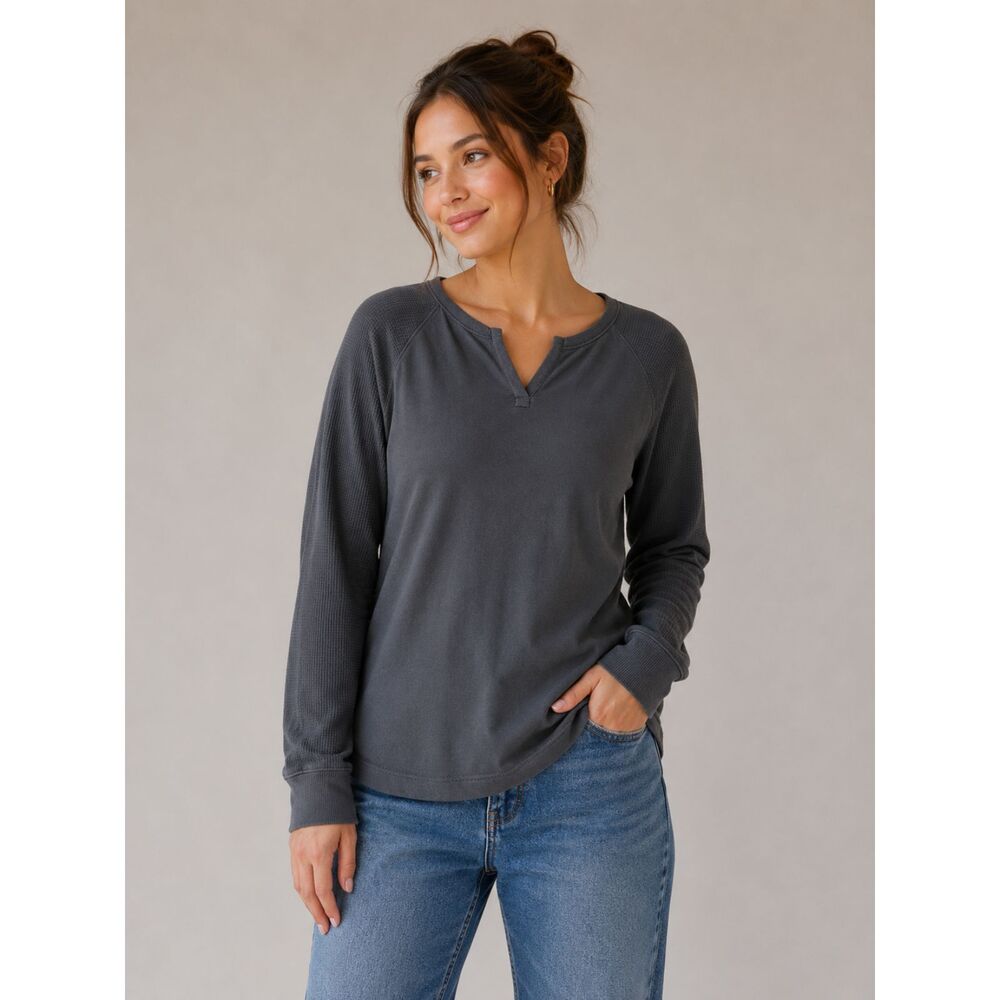 G.H. Bass & Co Navy Long Sleeve Henley Top Size Large Casual Knit Shirt